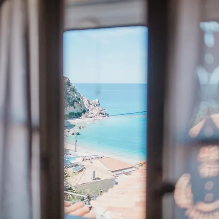 Appartamento Attic Next To Agios Nikita's *