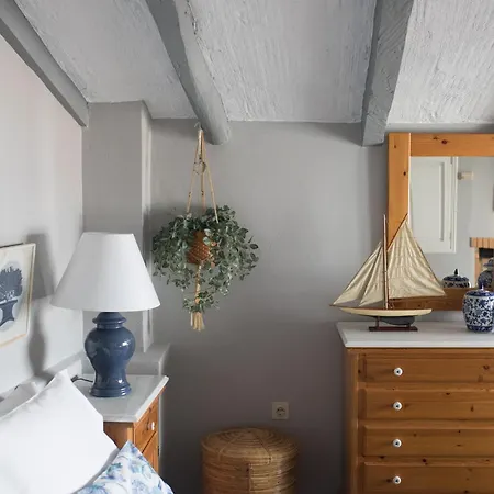 Attic Next To Agios Nikita's Lägenhet *