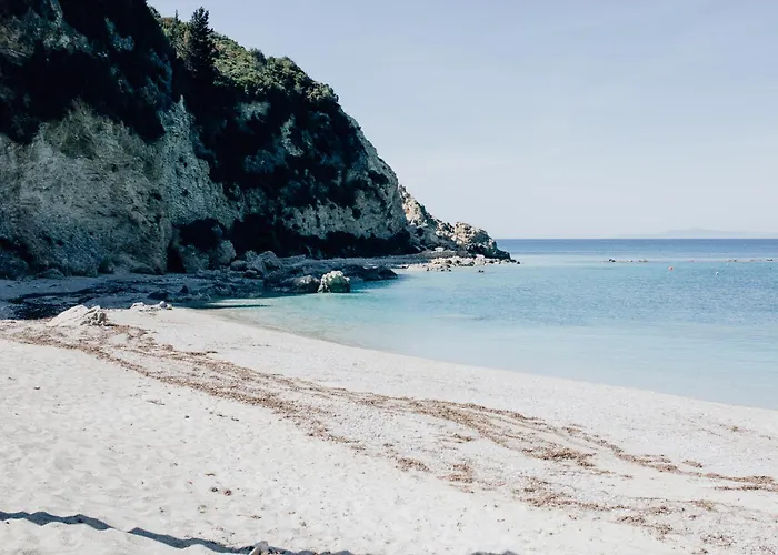 Attic Next To Agios Nikita's Apartment *