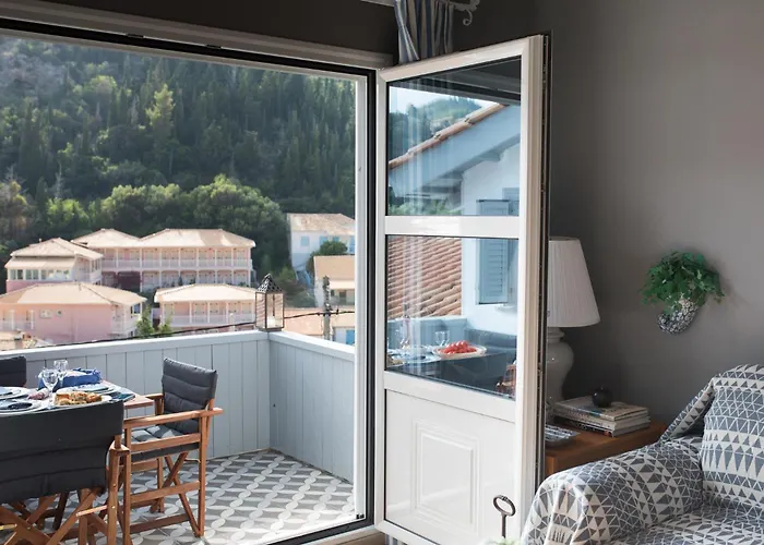 Apartment Attic Next To Agios Nikita's *